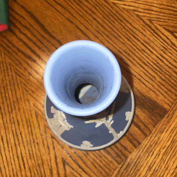 Wedgwood Blue Jasperware 7.5 " Vase - Picture 8 of 8
